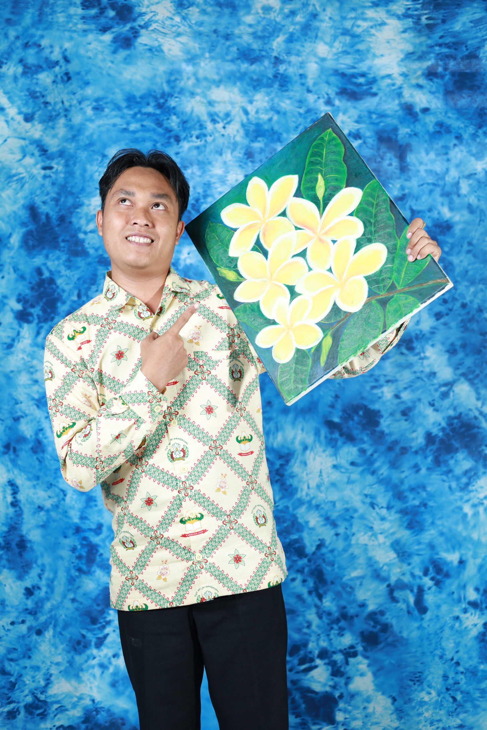 Recky Canvas Riyadi, S.Pd (PRAKARYA)